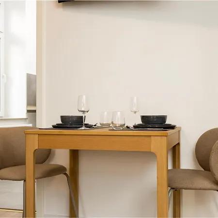 New - Nora - Messe - Airport