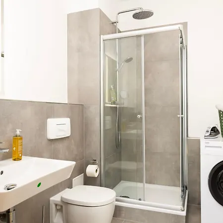 New - Nora - Messe - Airport * Drezno